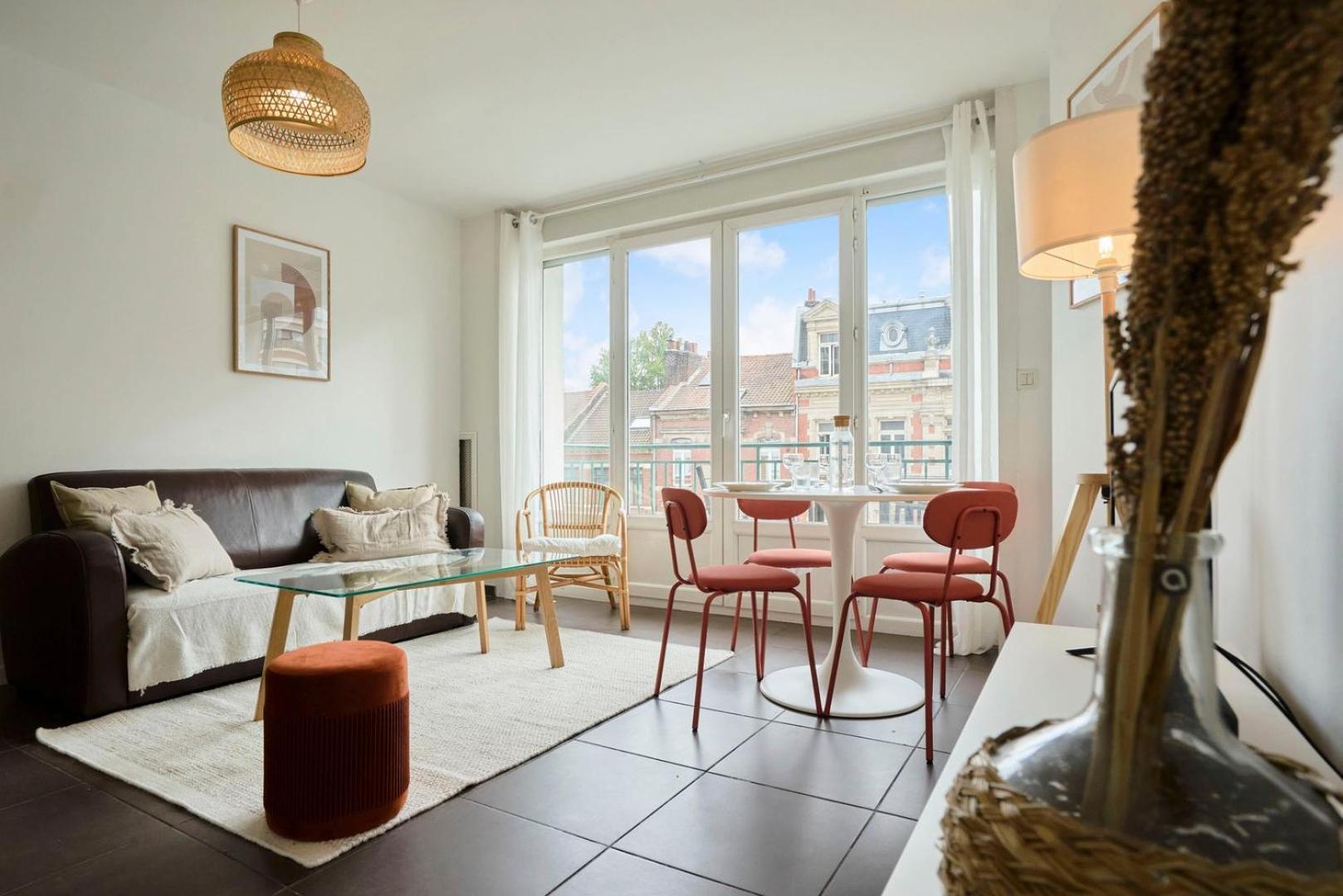 Apartment Hypercentre Two Bedrooms 70m2 *